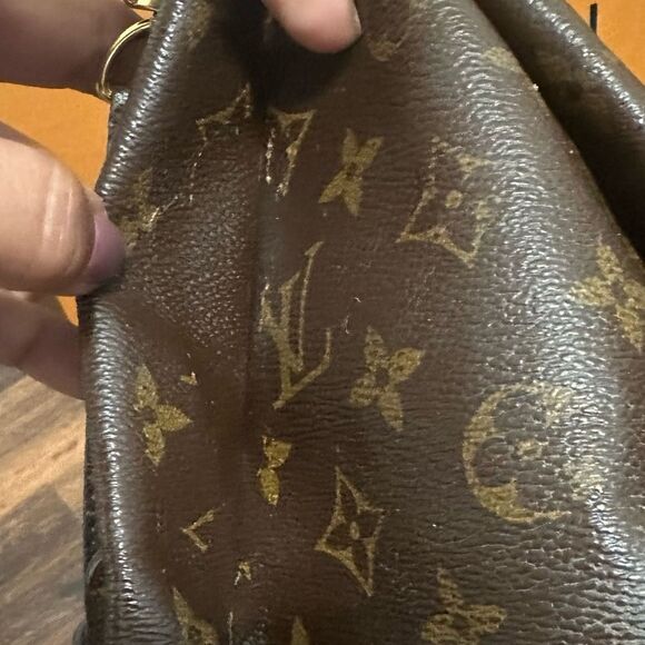 Louis Vuitton Pallas MM (feel free to make an offer) - Picture 12 of 16